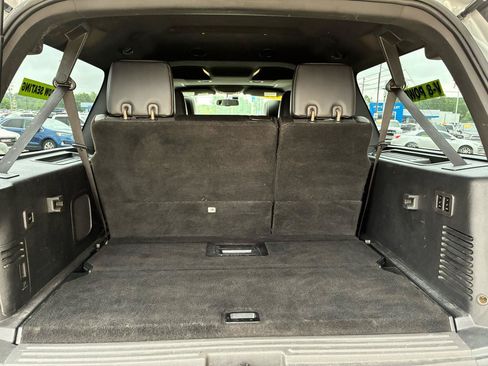Used 2014 Lincoln Navigator L 4WD image 24