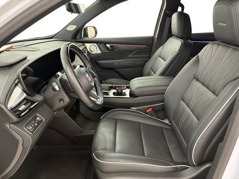 Certified 2026 Buick Enclave Avenir w/ Super Cruise Package AWD/4WD image 12