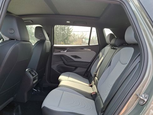 New 2026 Volkswagen Tiguan SE R-Line AWD/4WD image 6
