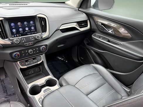 Used 2023 GMC Terrain Denali image 5