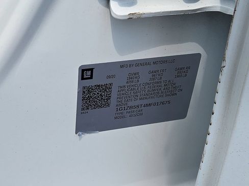Used 2021 Chevrolet Malibu LS FWD image 29