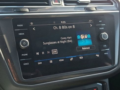 Certified 2023 Volkswagen Tiguan SE w/ Panoramic Sunroof Package image 17