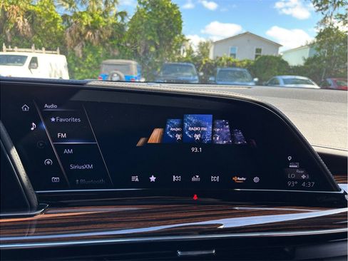 Used 2022 Cadillac Escalade ESV Luxury RWD image 32