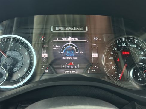 Used 2021 RAM 1500 Big Horn RWD image 26