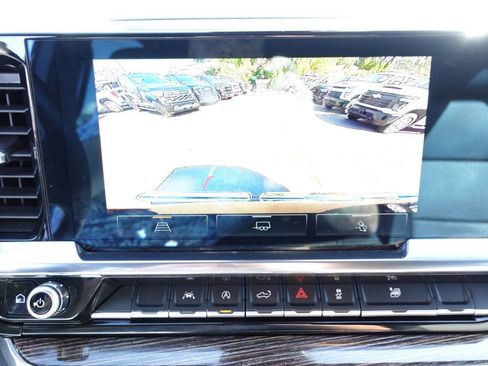 Used 2024 GMC Sierra 1500 Elevation w/ Preferred Package AWD/4WD image 37