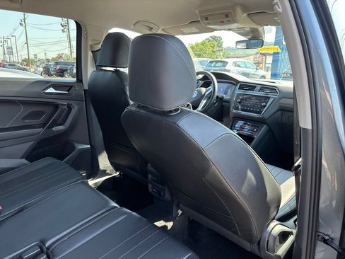 Used 2024 Volkswagen Tiguan SE AWD/4WD image 33