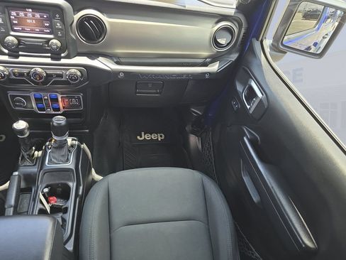 Used 2020 Jeep Wrangler Unlimited Sport S AWD/4WD image 15