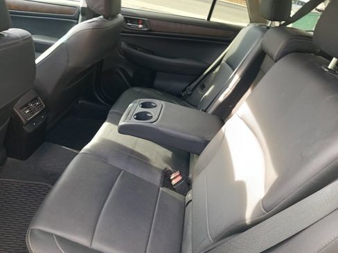 Used 2017 Subaru Outback 2.5i Limited image 11