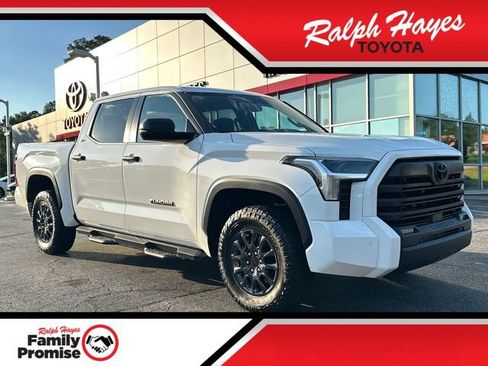 Used 2024 Toyota Tundra SR5 w/ SR5 Convenience Package AWD/4WD image 1