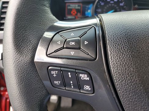 Used 2018 Ford Explorer XLT w/ Equipment Group 202A image 17