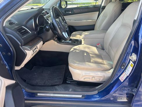 Used 2016 Subaru Outback 2.5i Limited AWD/4WD image 10