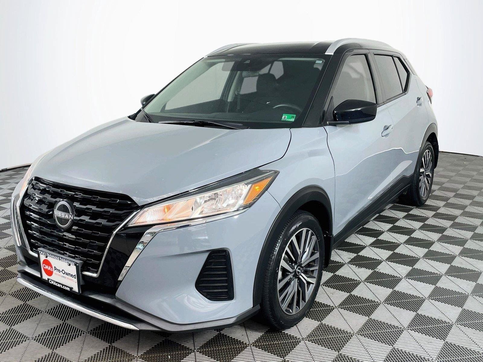 Used 2024 Nissan Kicks SV FWD image 3