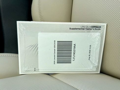 New 2026 Lincoln Corsair Premiere image 40