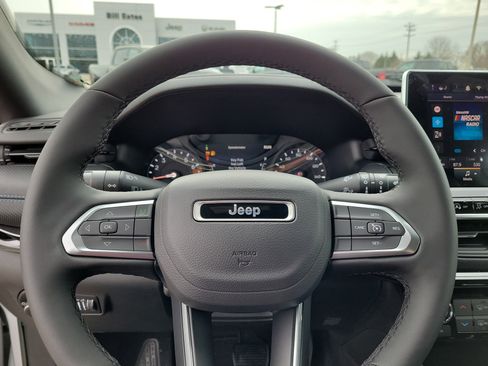 New 2026 Jeep Compass Latitude image 21