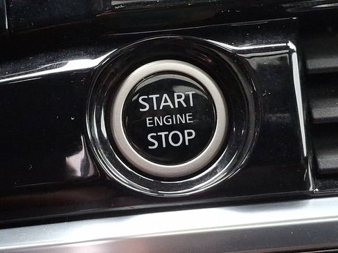 Used 2023 Nissan Pathfinder Platinum w/ Cargo Package image 25