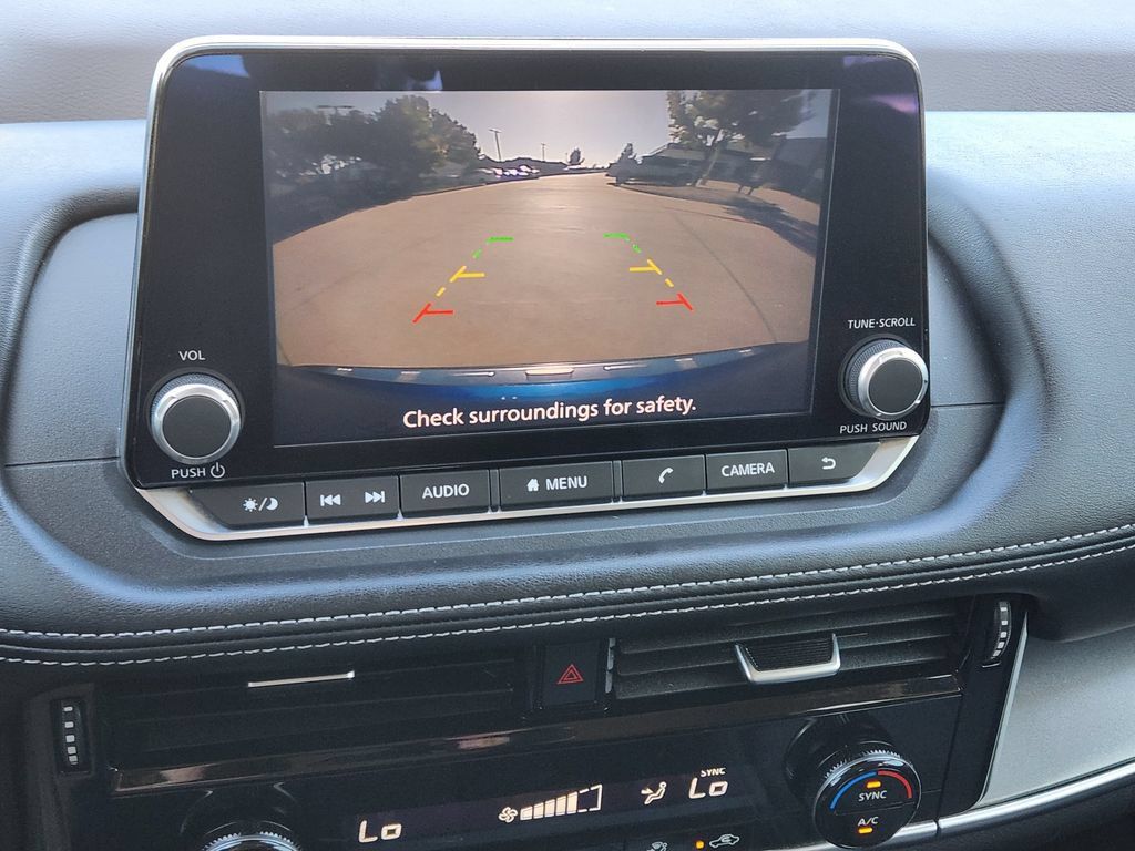 Used 2022 Nissan Rogue SV FWD image 8