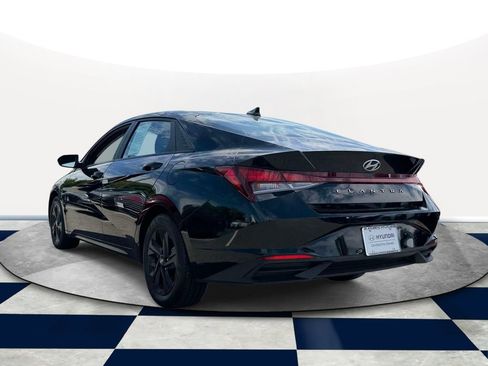 Certified 2023 Hyundai Elantra SEL w/ Cargo Package FWD image 5