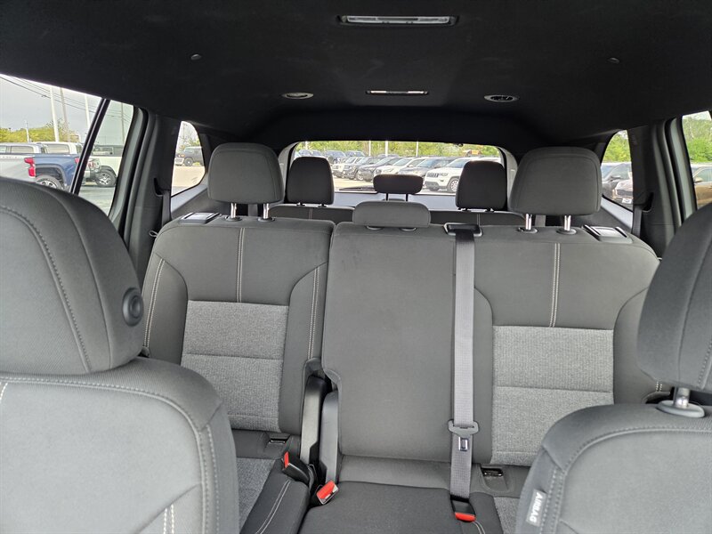 Used 2025 GMC Acadia Elevation FWD image 22