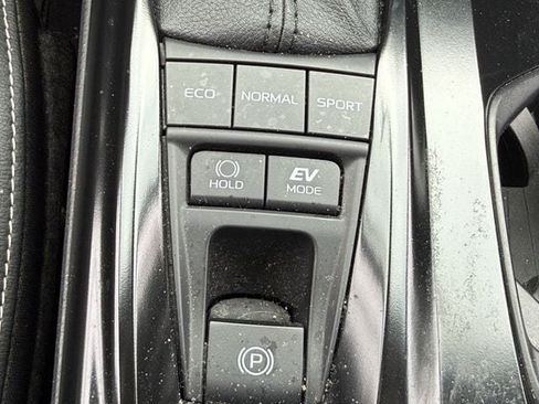 Used 2025 Toyota Camry SE w/ Multimedia Upgrade Package FWD image 21