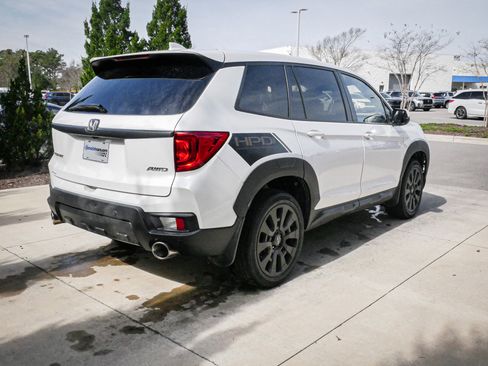 Used 2023 Honda Passport EX-L image 11