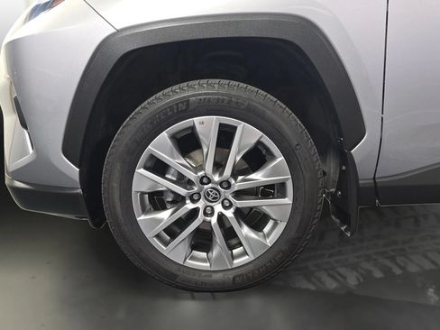 Used 2022 Toyota RAV4 XLE Premium FWD image 20