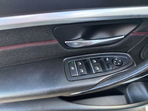 Used 2017 BMW 330i xDrive Sedan image 13