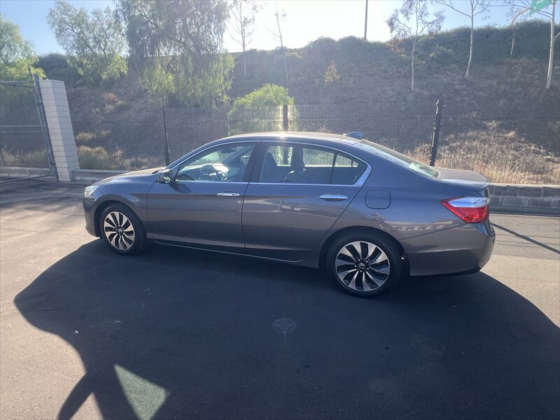 Used 2015 Honda Accord Touring image 28