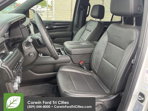 Used 2024 GMC Yukon Denali w/ Max Trailering Package AWD/4WD image 12