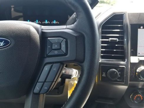 Used 2019 Ford F150 XLT w/ Equipment Group 302A Luxury AWD/4WD image 26