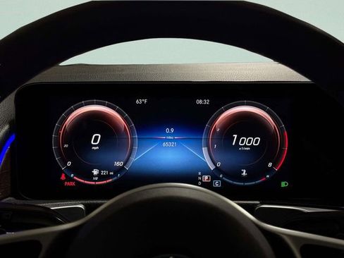 Used 2022 Mercedes-Benz GLB 250 4MATIC w/ Premium Package Lite image 14