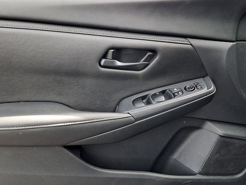 Used 2025 Nissan Sentra S FWD image 12