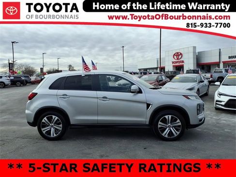 Used 2021 Mitsubishi Outlander Sport SE image 2