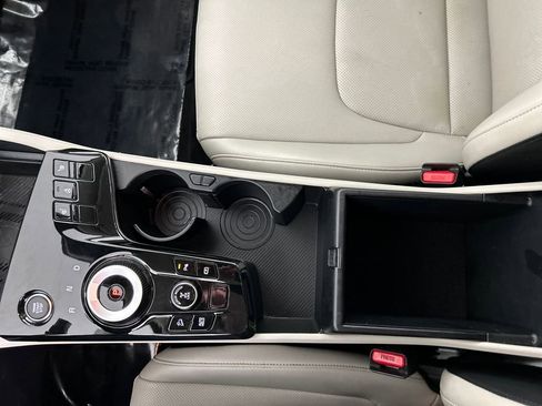 Used 2023 Kia Sportage EX image 15