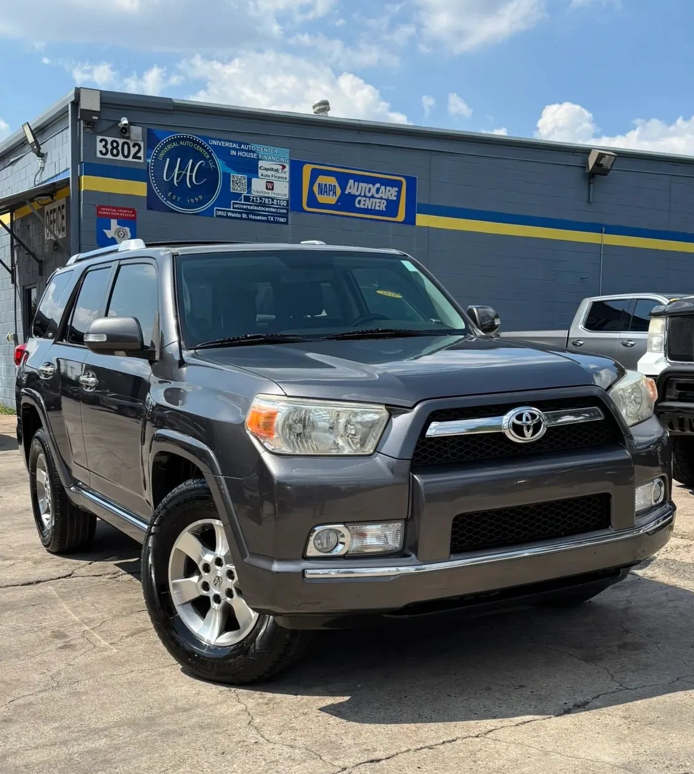Used 2011 Toyota 4Runner SR5 w/ Premium Pkg w/Leather RWD image 1