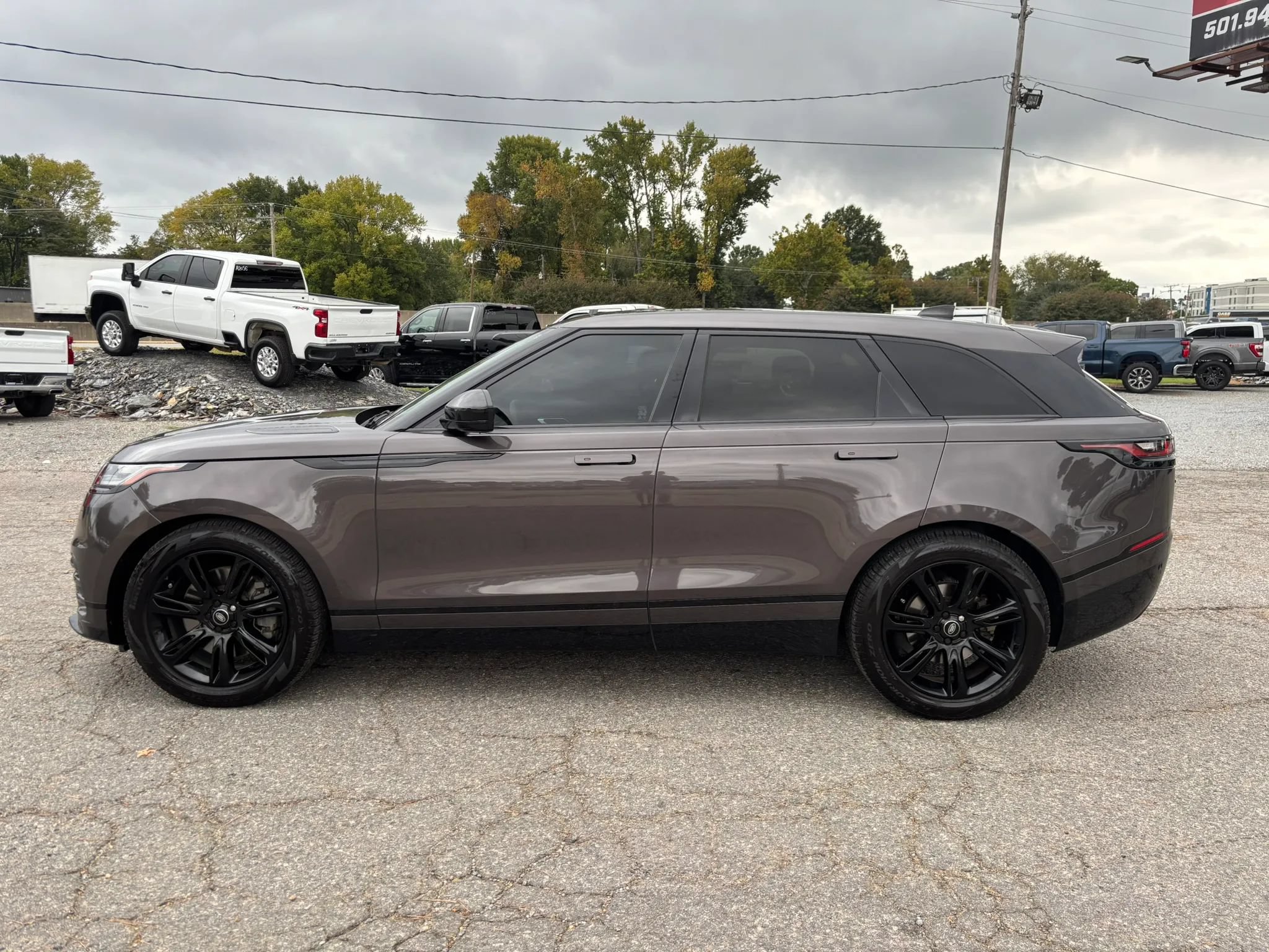 Used 2023 Land Rover Range Rover Velar R-Dynamic S AWD/4WD image 2