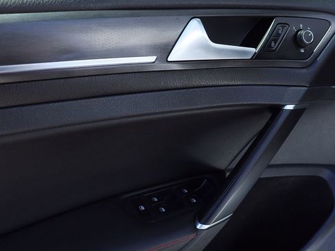 Used 2019 Volkswagen GTI SE w/ SE Experience Package image 38