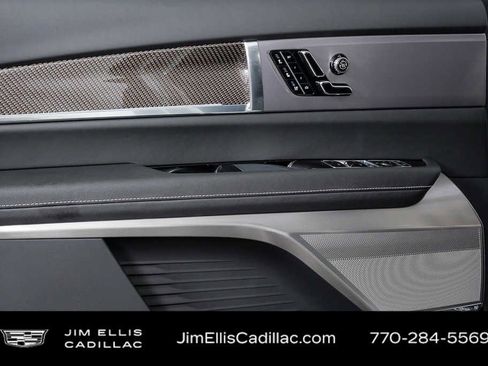 New 2026 Cadillac Vistiq Luxury AWD/4WD image 6