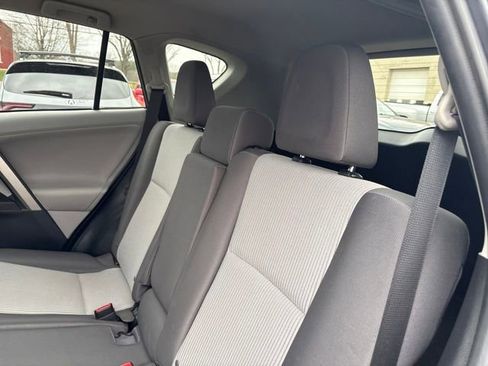 Used 2013 Toyota RAV4 LE AWD/4WD image 19