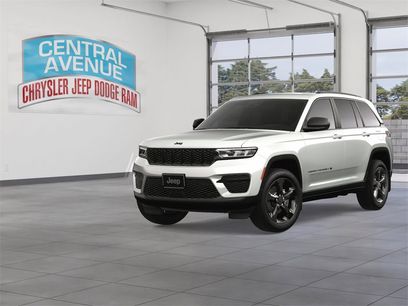 New 2025 Jeep Grand Cherokee Laredo