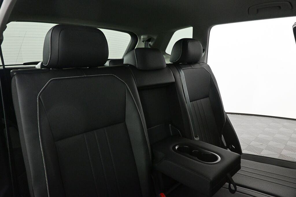 Used 2023 Volkswagen Tiguan SE FWD image 31