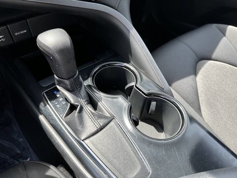 Used 2019 Toyota Camry LE image 23