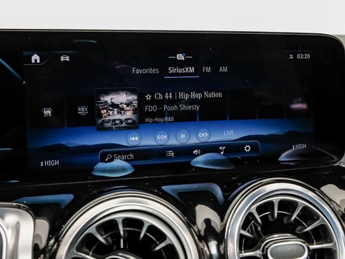 Used 2024 Mercedes-Benz GLB 250 w/ Exclusive Package image 31