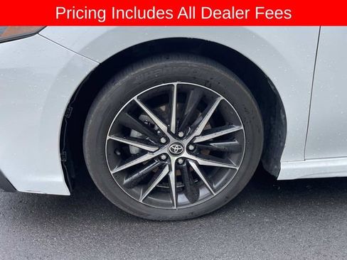 Used 2022 Toyota Camry SE FWD image 8