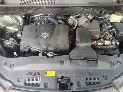 Used 2019 Toyota Highlander Limited image 30