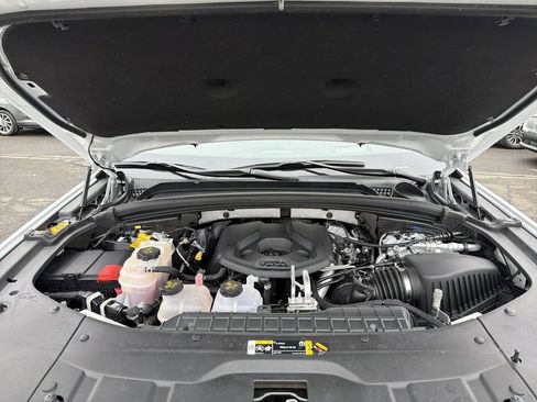 Used 2022 Jeep Grand Cherokee Summit w/ Advanced Protech Group IV image 34