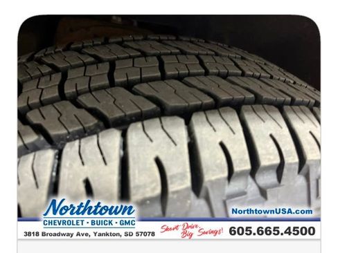 Used 2017 GMC Yukon Denali w/ Open Road Package image 27