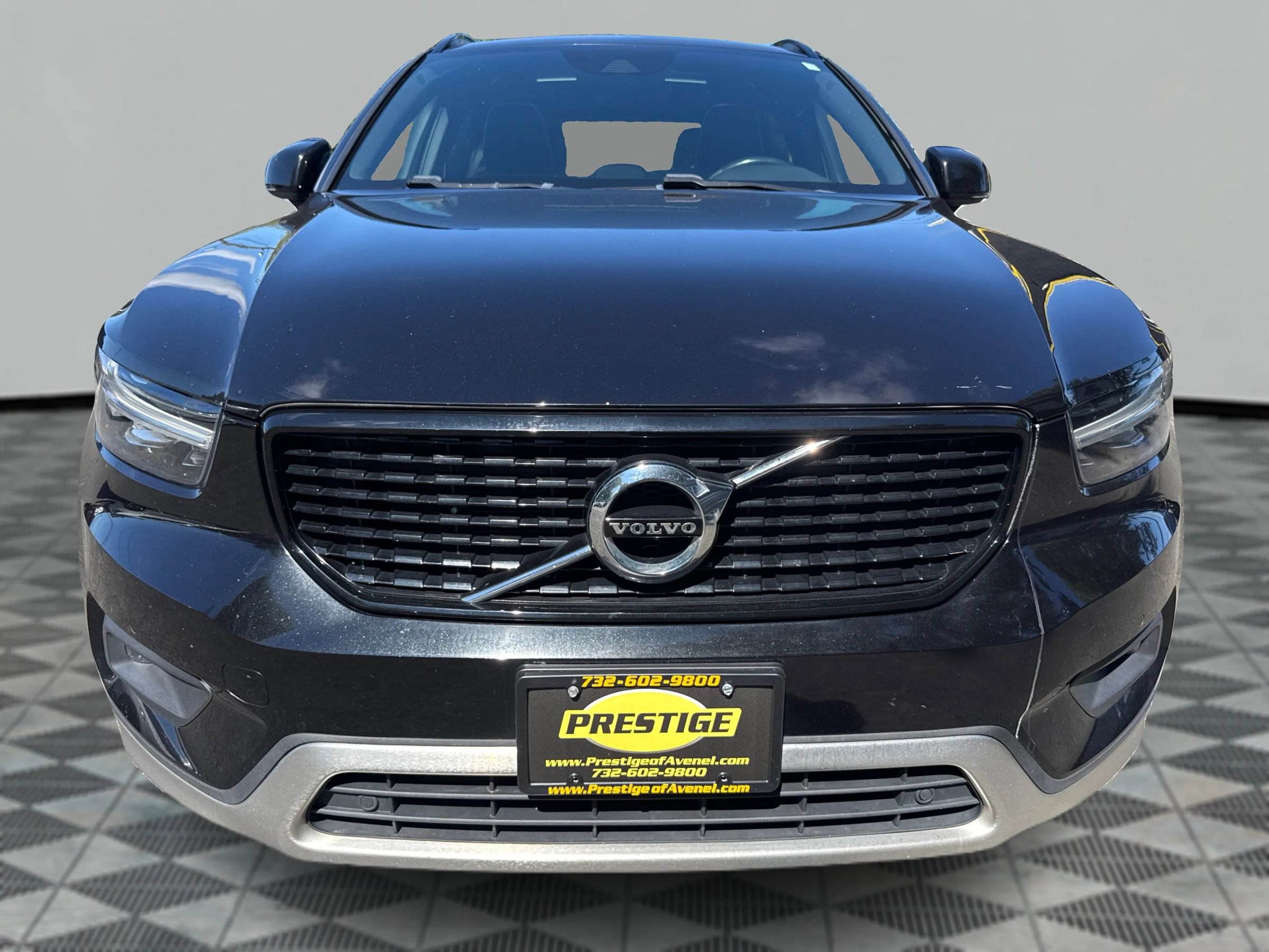 Used 2021 Volvo XC40 T5 R-Design AWD/4WD image 22