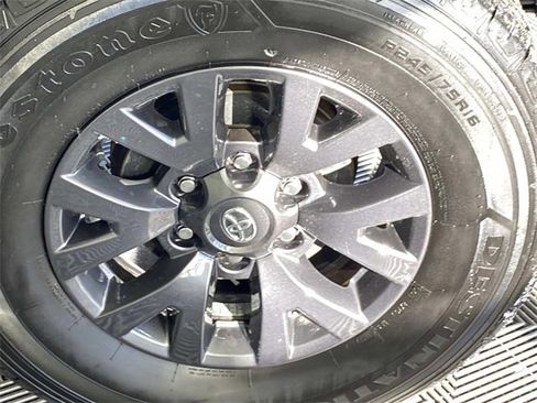 Used 2023 Toyota Tacoma SR5 image 24