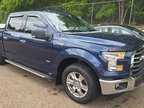 Used 2017 Ford F150 XLT w/ Equipment Group 302A Luxury RWD image 3