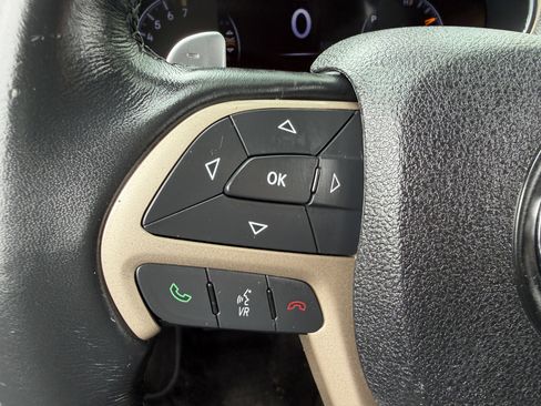 Used 2015 Jeep Grand Cherokee Laredo w/ Quick Order Package 23E RWD image 29